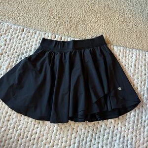 Lululemon court rival skirt black size 8